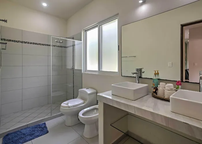 Villa Casa Esmeralda W/ Pool Access & Furnished Patio!