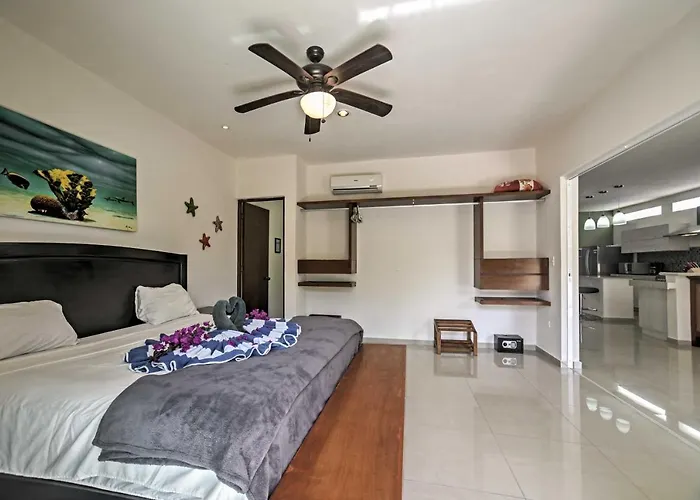 Casa Esmeralda W/ Pool Access & Furnished Patio! Villa *