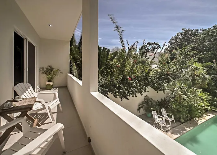 Casa Esmeralda W/ Pool Access & Furnished Patio!