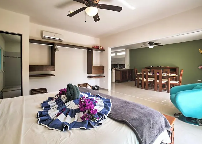 Casa Esmeralda W/ Pool Access & Furnished Patio! Villa *